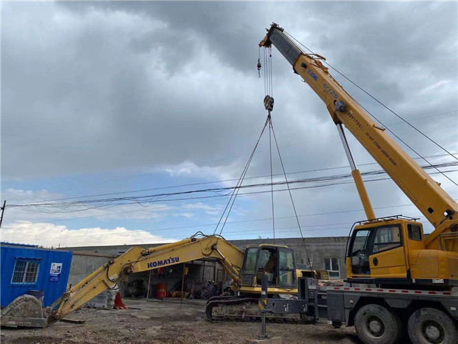 振兴区25吨吊车的工作半径是多少？